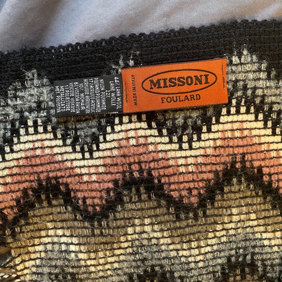 100% Authentic MISSONI Wool Scarf - Picture 4 of 4